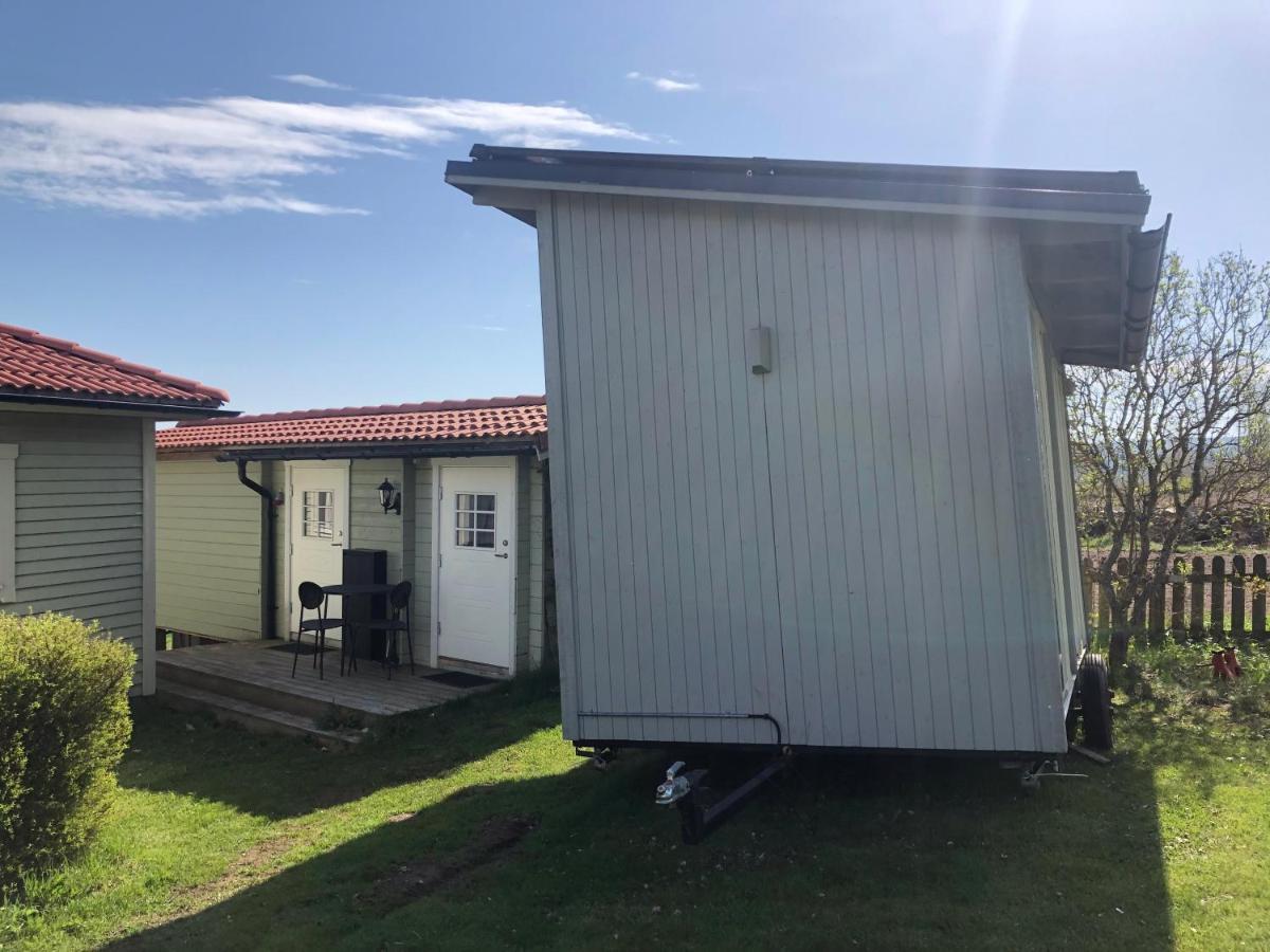 Two Small Guest Houses By Lake Rent Out As One 효 외부 사진
